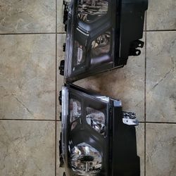 2019-2023 RAM 1500 Halogen Headlight