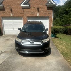 Fixer SUV: 2012 Toyota Highlander Limited-Needs Engine Work