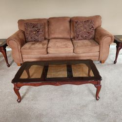 Traditional Style Coffee Table and Two End Tables