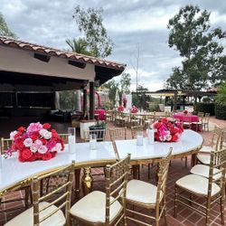 Tables, Flower Center Pieces!!