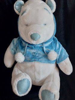 Winnie the Pooh Winter White blue 11"