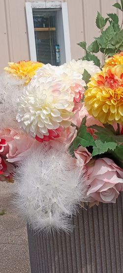 New artificial silk stems 2 for 5 looks real high quality