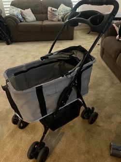 Dog/pet stroller + free bed for cushion