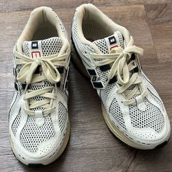 New Balance 1906 Sz 9