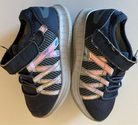 Kids shoes size 7