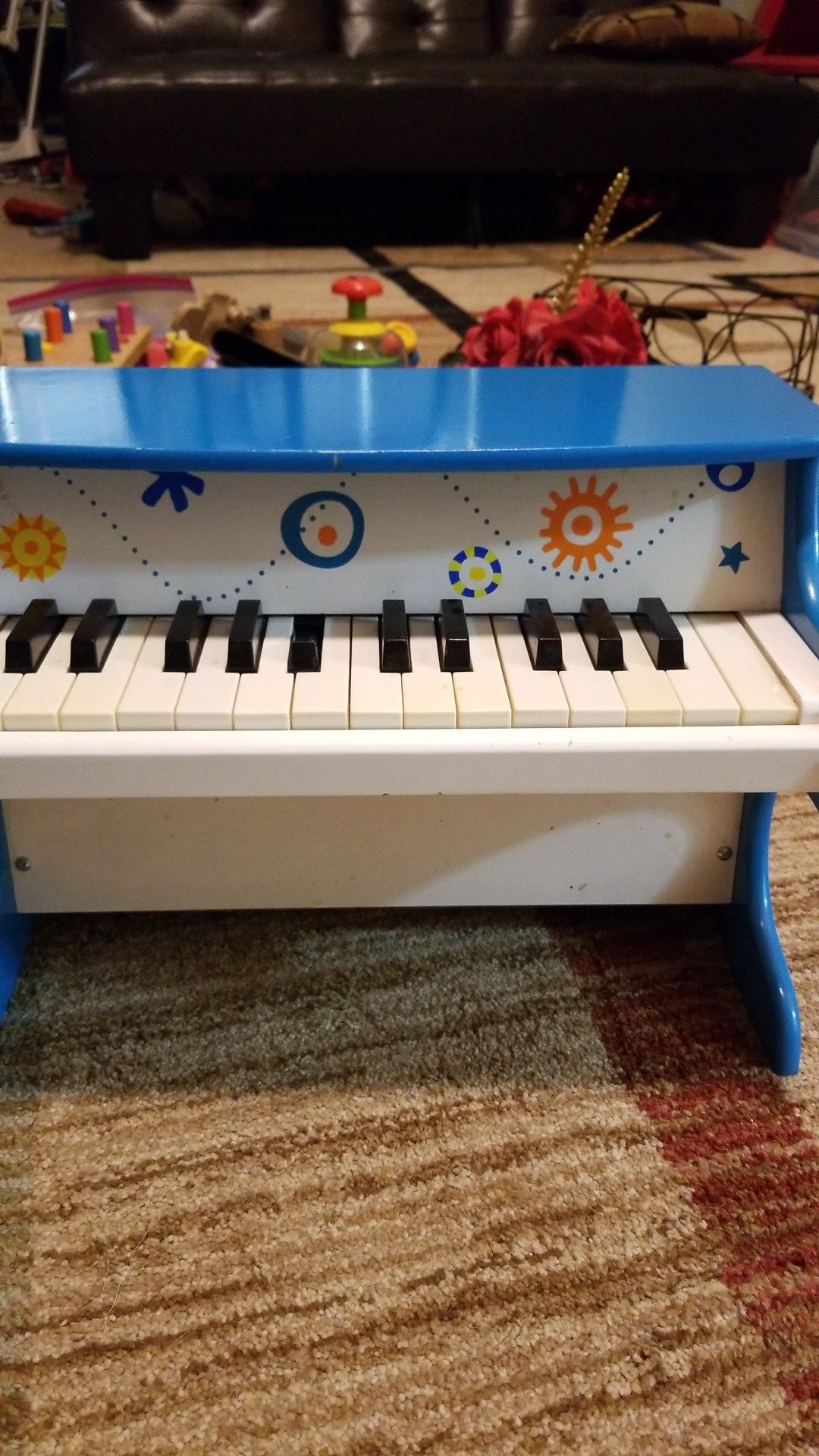 Toys R us toddler piano.