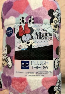 Minnie Mouse Oversized Plush Blanket *NEW*