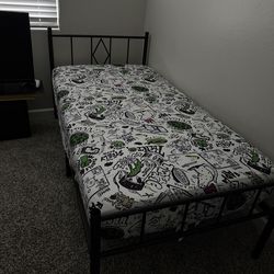 Metal black twin bed