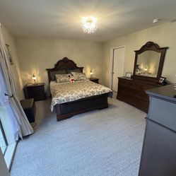 Queen Bedroom Set And Pullout Sofa Bed