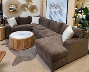 PROUDLY MADE IN USA! 3 pc Custom Sectional – Built for Bold Comfort & Modern Living! 