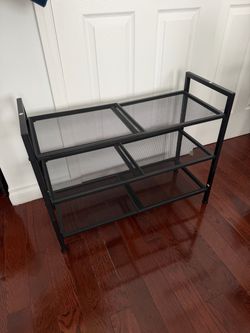 Expandable shoe rack