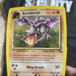 Holographic Aerodactyl Plus 5 Other Pokemon Cards 