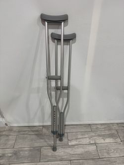 Fully Adjustable Crutches