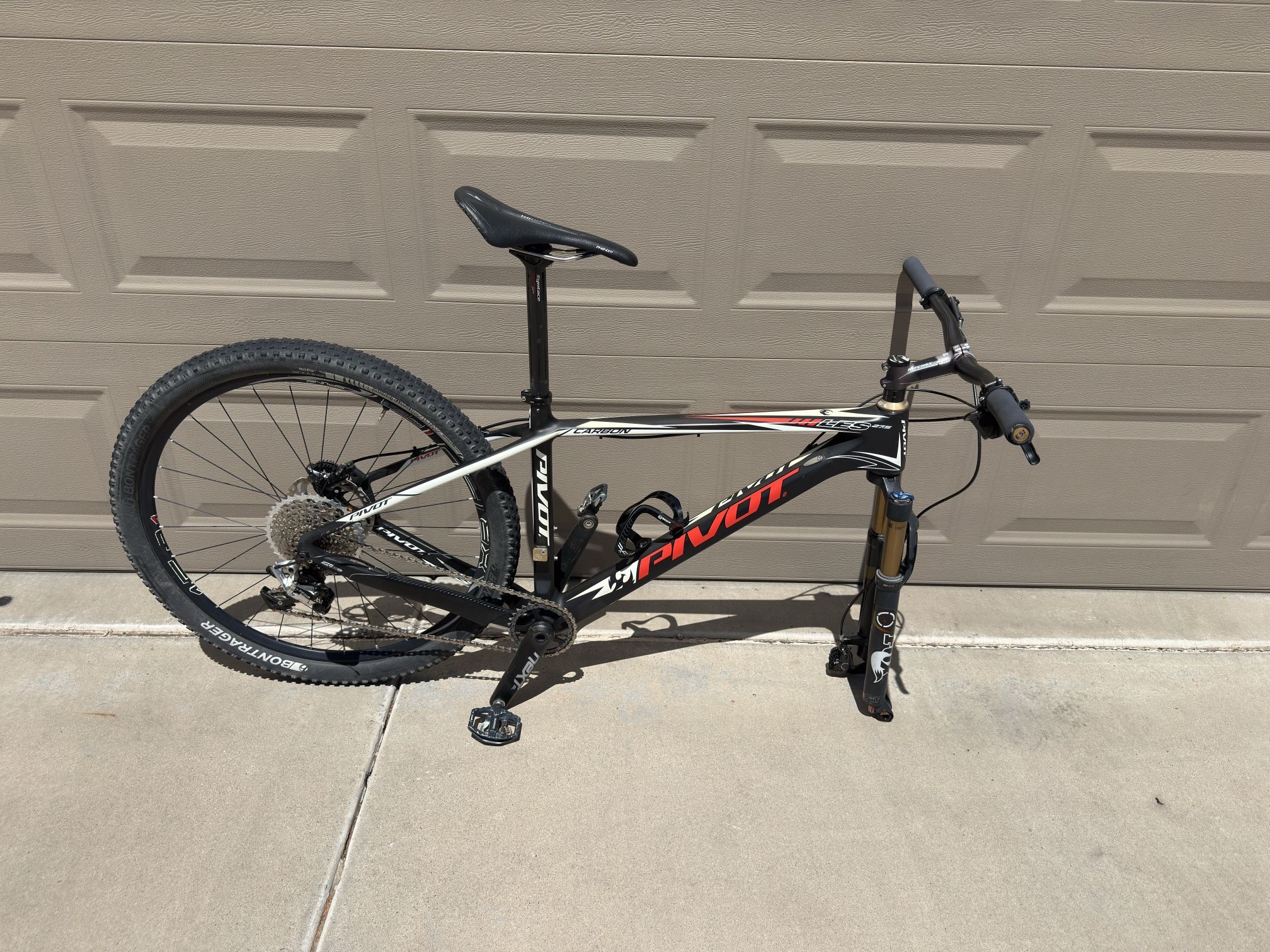Pivot LES 27.5 Carbon Mountain Bike Size Medium 