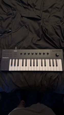Native Instruments Komplete Kontrol A25