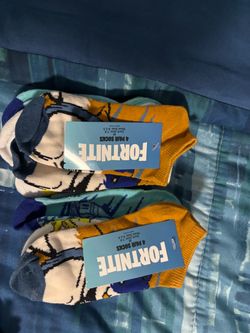 Children Disney socks small medium sizes 20 pair of socks all together