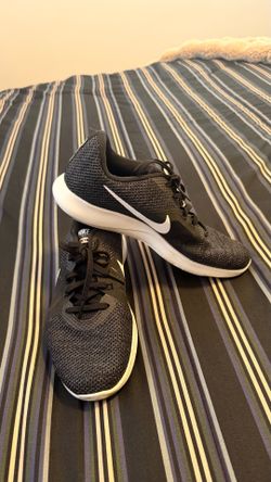 Women shoes size 7.5 $15