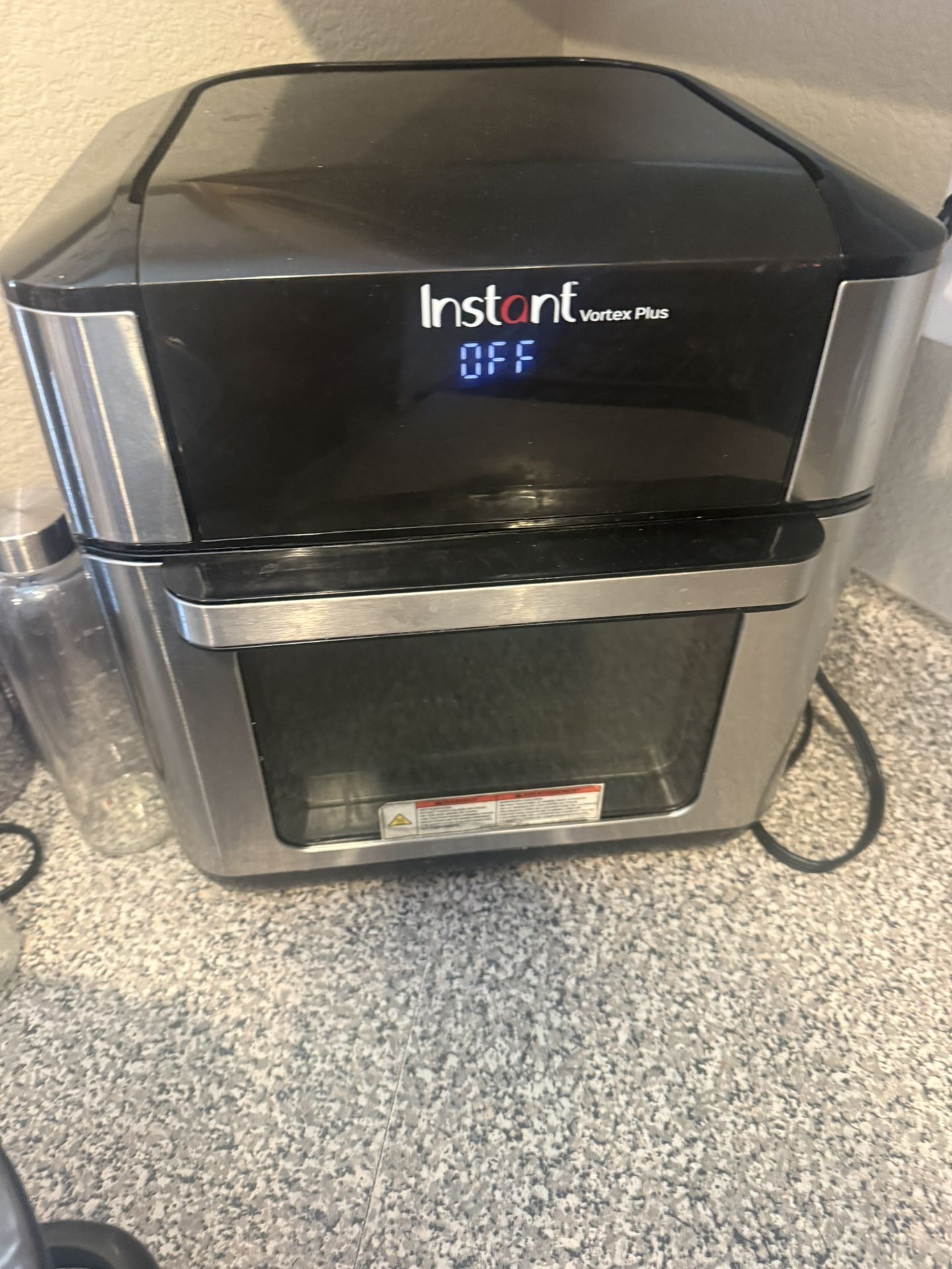 Air fryer, Juicer crock pot & expresso machine.