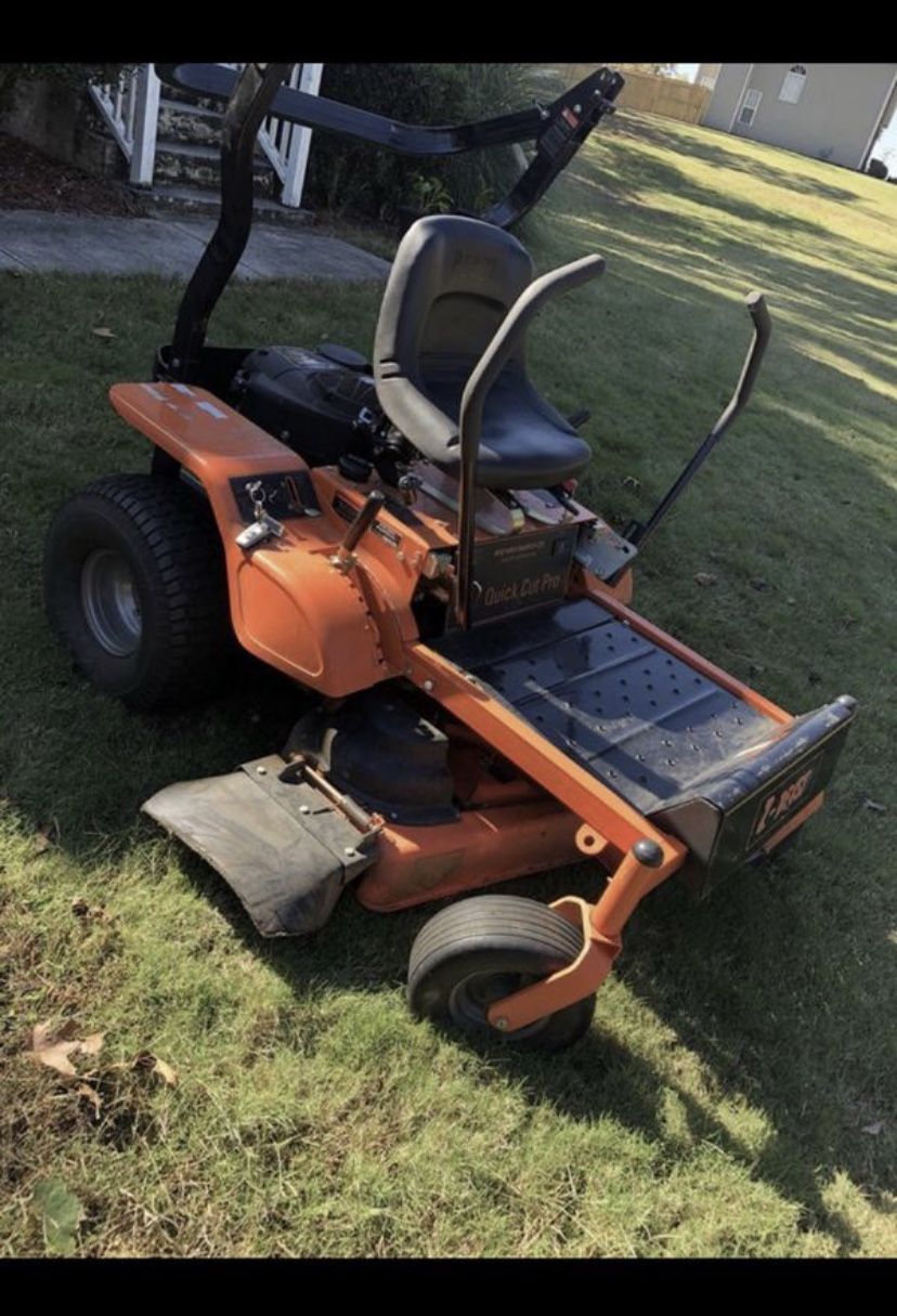 Zero Turn Mower (Great Condition)