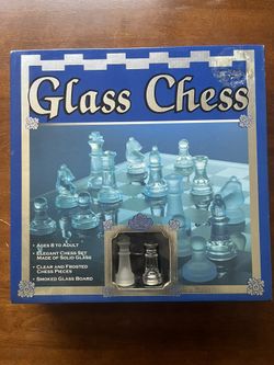 Glass Chess Set – 25x25 cm Board with Frosted & Clear Pieces