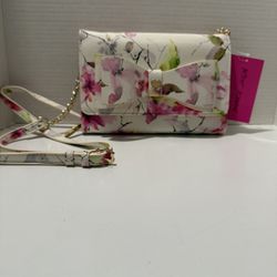 Beautiful Women’s Wallet Purse With Strap