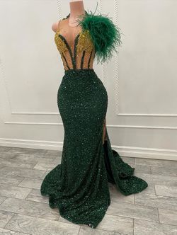 Long Emerald Dress With Gold Details & Feathers