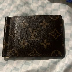 Loui Vuitton wallet