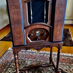 Rare Atwater Kent 1920’s Model 60 Radio With F4 Speaker in Caswell Runyan Cabinet