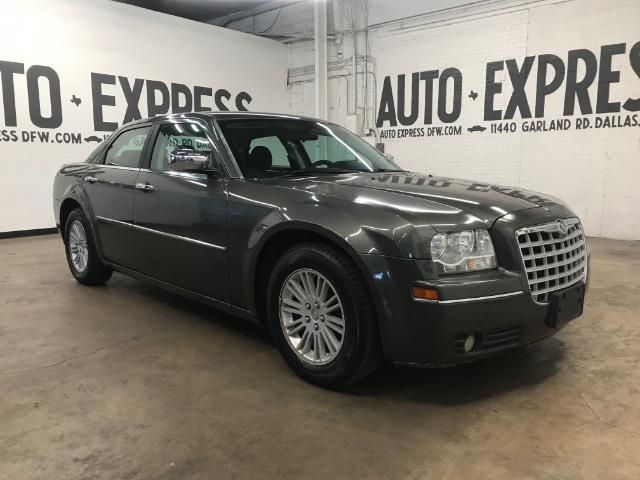 2010 Chrysler 300