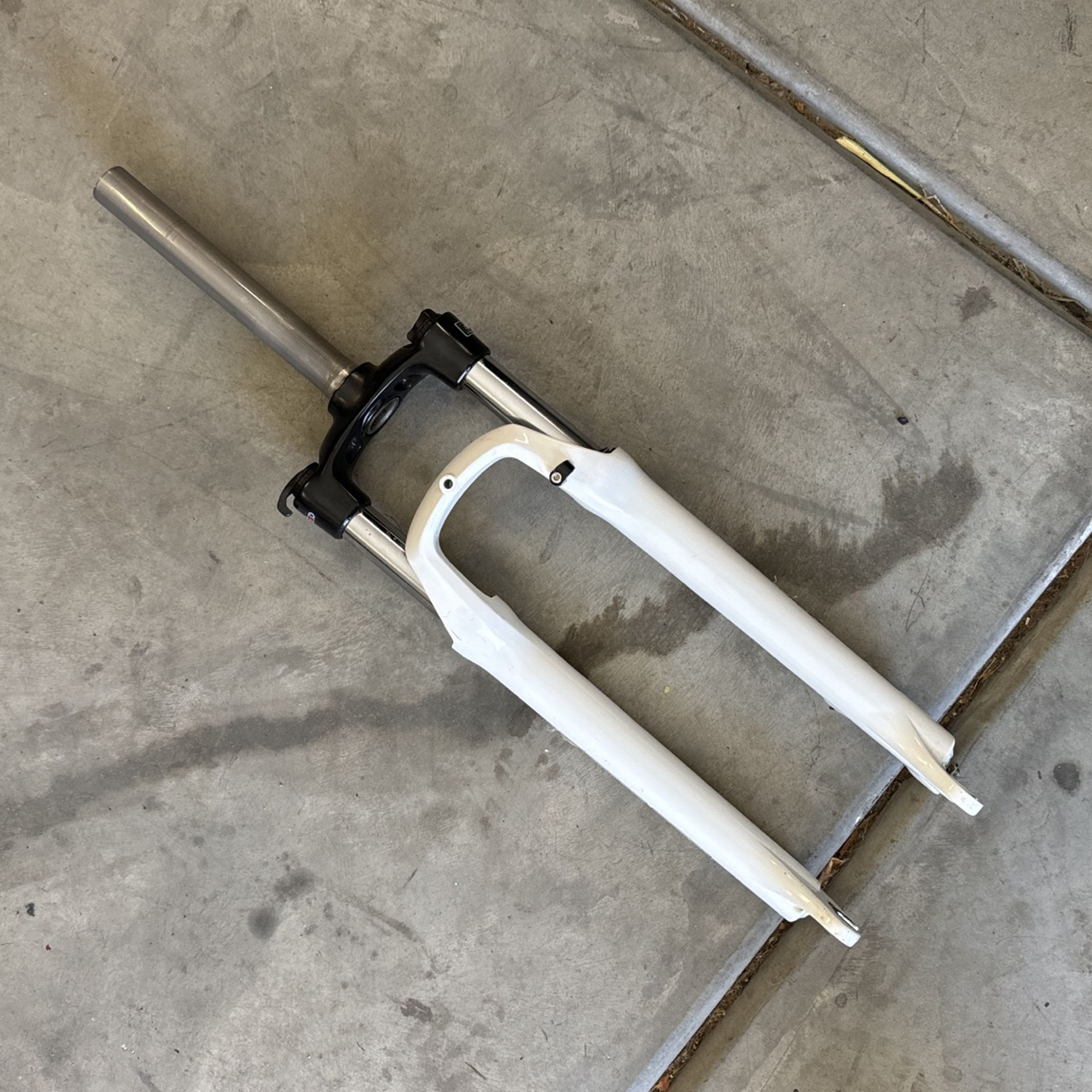 Mountain bike 26” Wheel Front Suspension Fork Suntour XCT