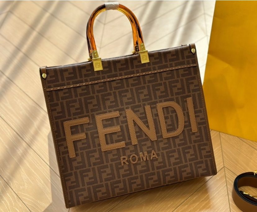 Big Leather fendi Bag