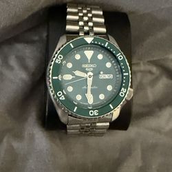 Seiko 5 sports Automatic Green Dial Men's Watch