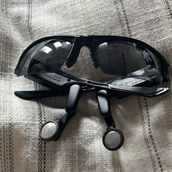 Oakley Thump 512 MP3 Sunglasses