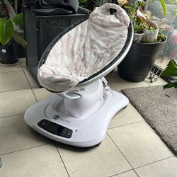 4moms  Mamaroo Baby Swing