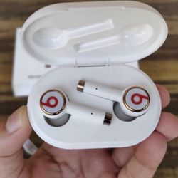 Beats by Dre Beats Tour 3 Wireless Earbuds W/Case 