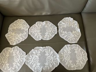 VTG 6 Granny Core white hand crochet doily, intricate floral design Oval shape