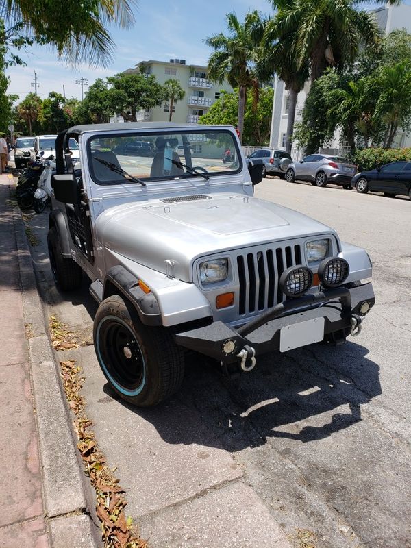 Jeep wrangler 95,4.0 6 cilin for Sale in Miami, FL - OfferUp