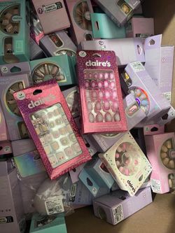 4,000 total unit of Claire jewelry