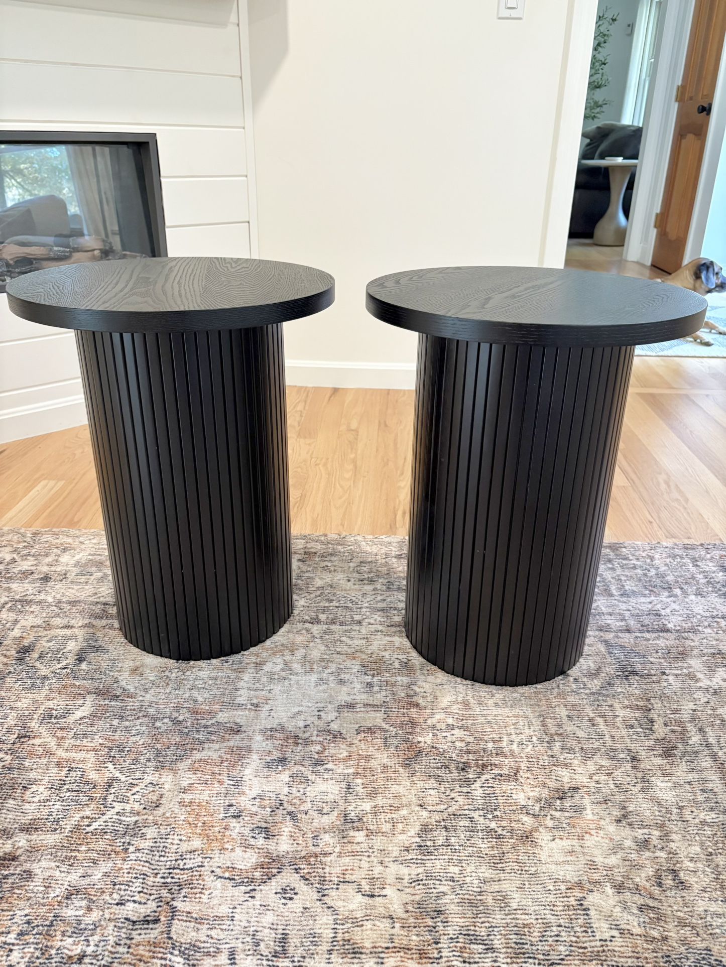 2 End tables