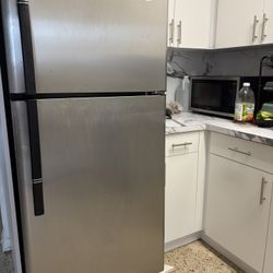 Refrigerator Haier 30”x66”