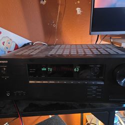 ONKYO TX-SR494 7.2 chanel Dolby atmos bluetooth reciever w/ 8" Yamaha sub and 8 speakers.  Everything works great.  Read for details