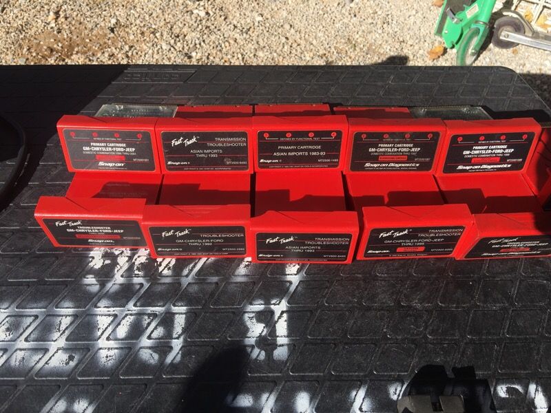 Snap On MT2500 Scanner with primary and trouble shooting cartridges