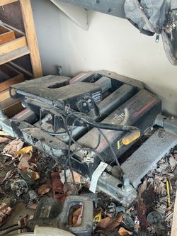 Polite 5th wheel sliding hitch
