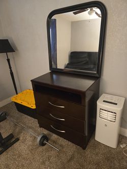 Dressed With Mirror