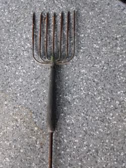 Vintage /  antique  Fish gig