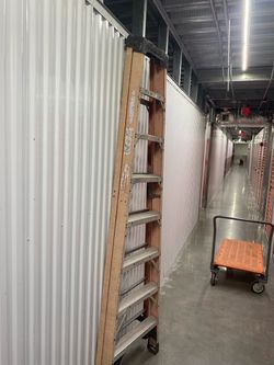 Werner Fiberglass Step Ladder