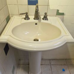Pedestal Sink Faucet/Very Elegant  & Nice $150