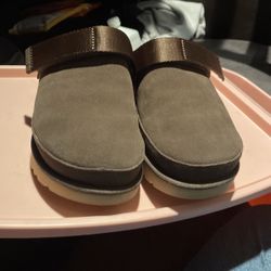 UGG Goldenstar Clogs