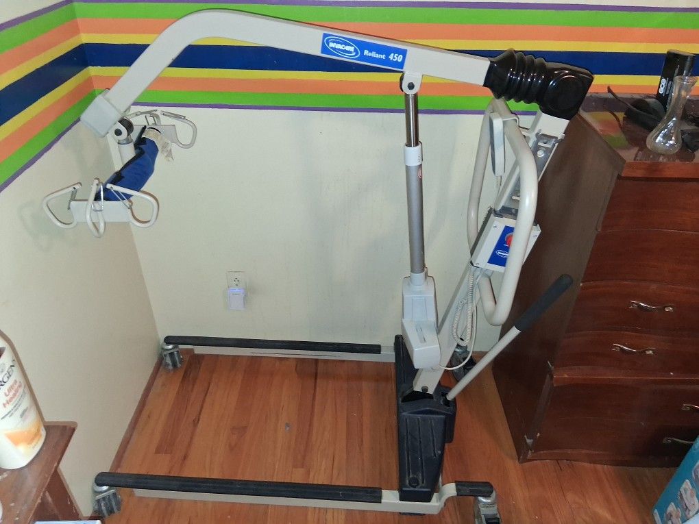 Invacare Reliant 450 Power Patient Lift