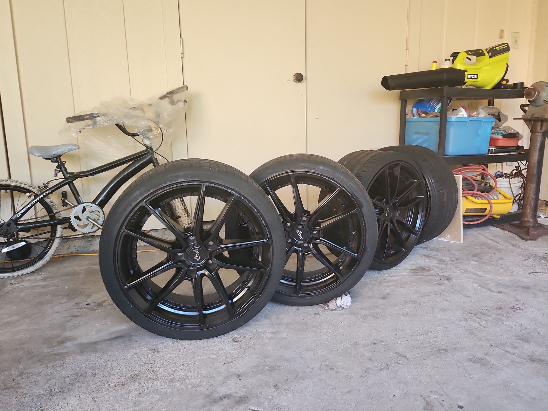 19 inch niche wheels Staggered BMW